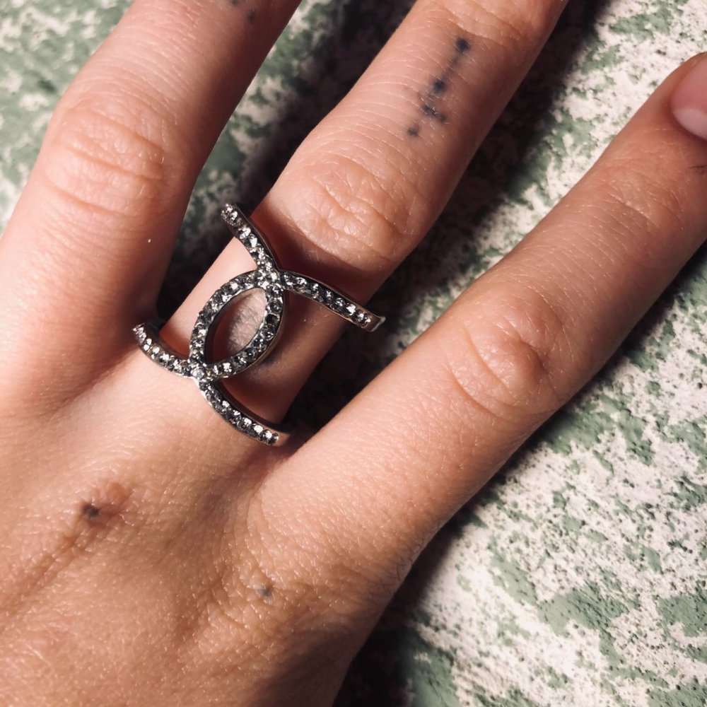 Interlocking Curve Double Band Ring